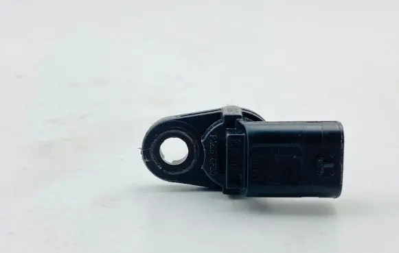 Audi Q7 4M Crankshaft position sensor 04C907601