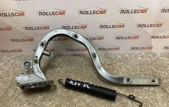 Jaguar S-Type Tailgate/trunk/boot hinge 12005