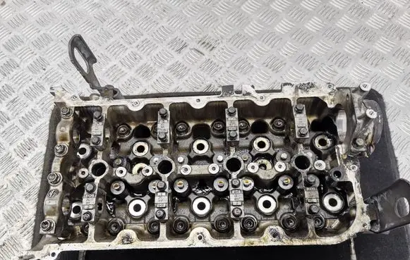 Mazda CX-7 Engine head 