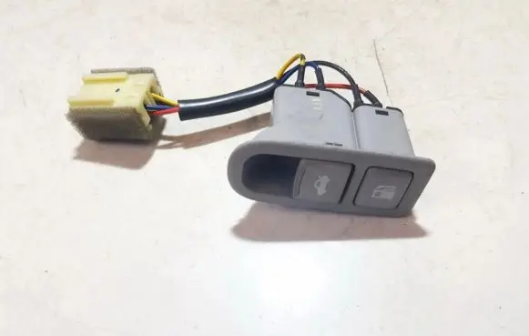 Hyundai Sonata Tailgate opening switch 935553k000 93555-3k000