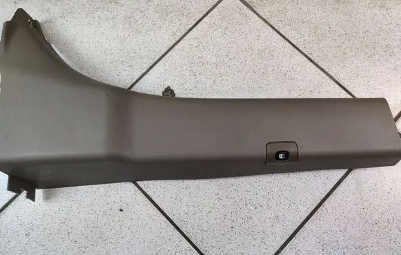 Chrysler Town u0026 Country V (C) pillar trim 0ZR30HL5AE