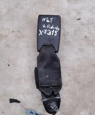 Renault Captur Rear seatbelt buckle