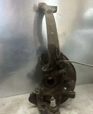Front wheel hub spindle knuckle