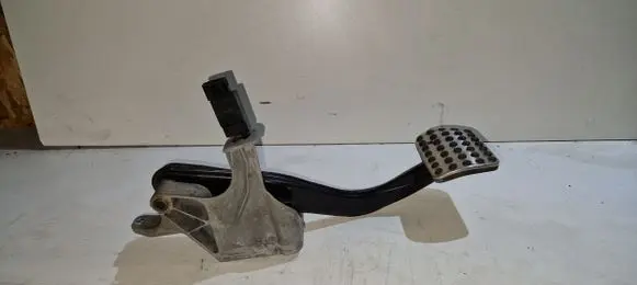 Mercedes-Benz E W211 Brake pedal A2112900119