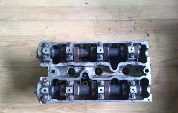 Opel Omega B1 Engine head 90412231
