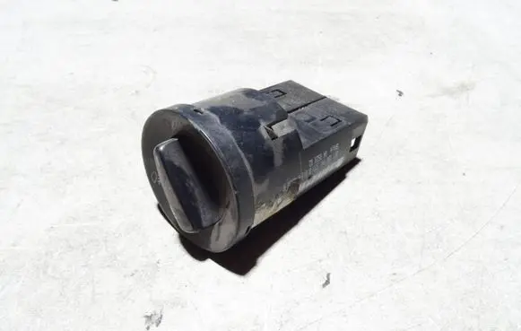 Volkswagen PASSAT B5 Light switch 3B0941531B