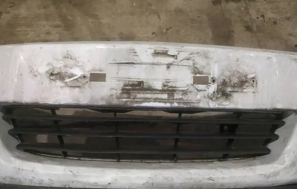 Opel Astra H Front bumper lower grill 