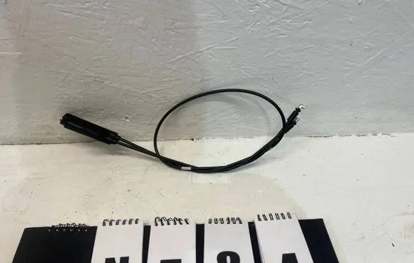 Volvo XC40 Engine bonnet/hood lock release cable 31457796