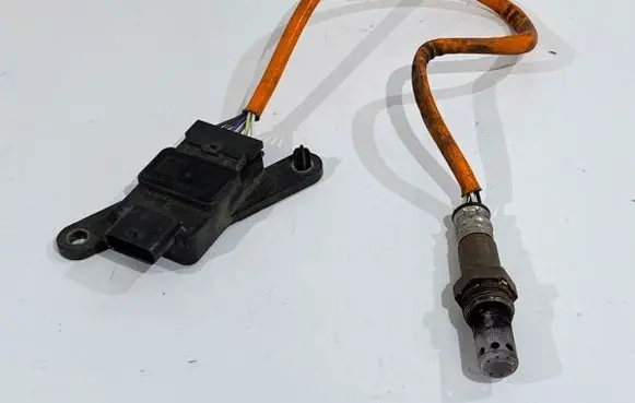 Mercedes-Benz Sprinter W907 W910 Lambda probe sensor A0009055813
