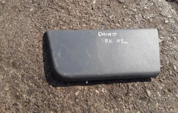 Fiat Ducato Front door trim (molding) 1305773070