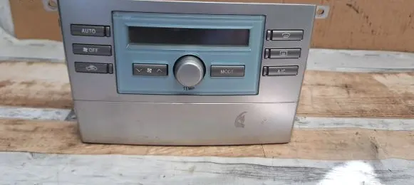 Toyota Corolla Verso AR10 Climate control unit 559000F020 559020F010