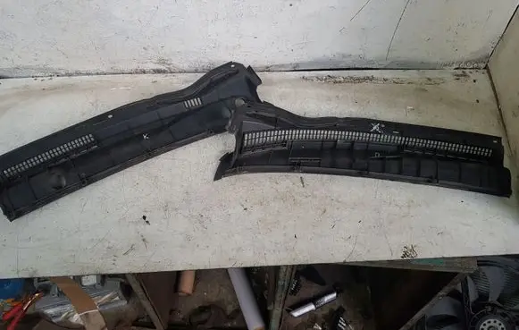 Toyota Corolla E120 E130 Wiper trim 5570802150