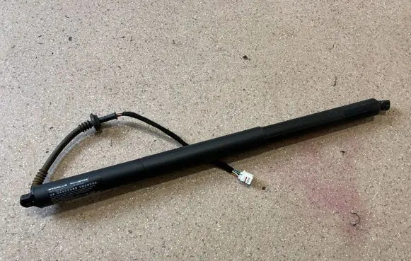 KIA EV6 Tailgate/trunk strut/damper 81831CV100