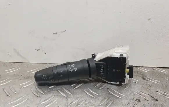 Nissan Note (E11) Wiper control stalk 7Y21SN