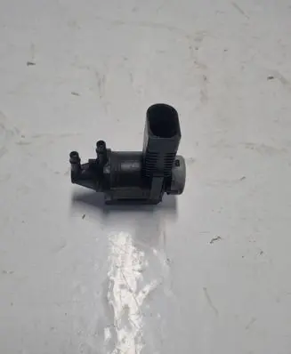 Volkswagen Tiguan Turbo solenoid valve 1K0906283A