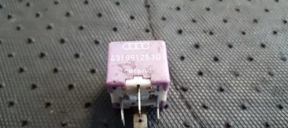 Volkswagen PASSAT B5 Other relay 431951253G 899516