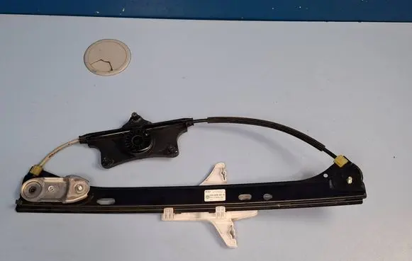Volkswagen PASSAT B8 Rear window lifting mechanism without motor 3G9839461B