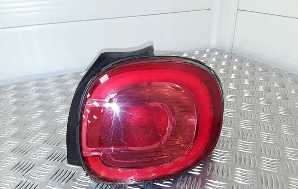 Fiat 500L Rear/tail lights 51883571