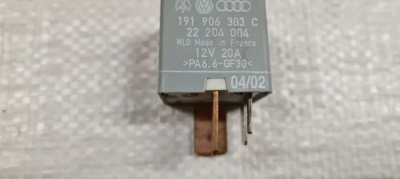 Volkswagen PASSAT B5.5 Other relay 191906383C 22204004