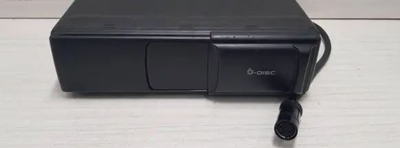 Audi A6 S6 C5 4B CD/DVD changer FA05735