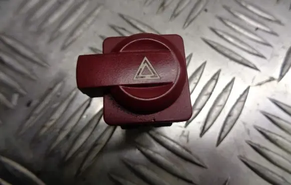 Citroen C4 I Hazard light switch