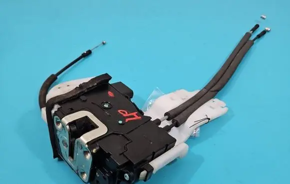 Hyundai ix35 Front door lock IMPRK1412694