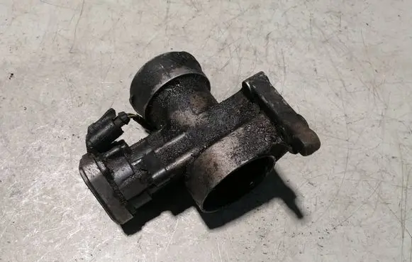 Mercedes-Benz Vito Viano W639 Throttle valve 00005320C5