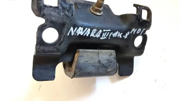 Nissan Navara D23 Engine mount bracket 112204KJ0B 11220