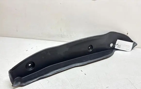 Mercedes-Benz ML W166 Fender end trim A1668890125