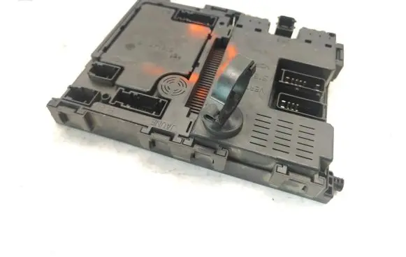 Peugeot 206 Fuse module 9626460880
