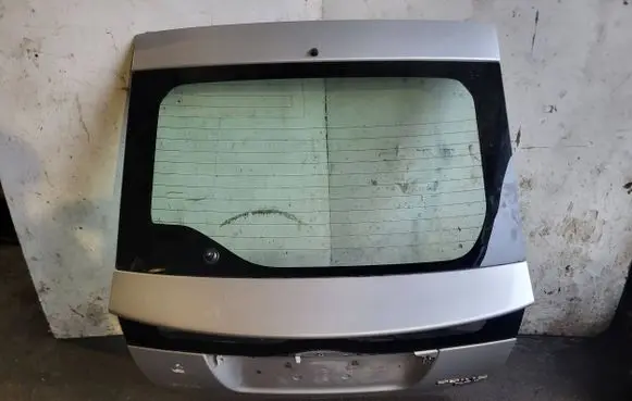 Toyota Prius (NHW20) Tailgate/trunk/boot lid