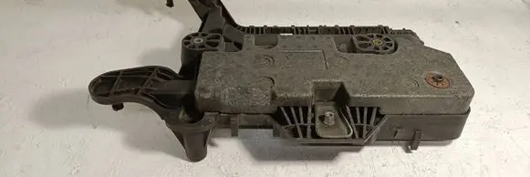 Volkswagen PASSAT B7 Battery tray 1K0915325A 1K0515333