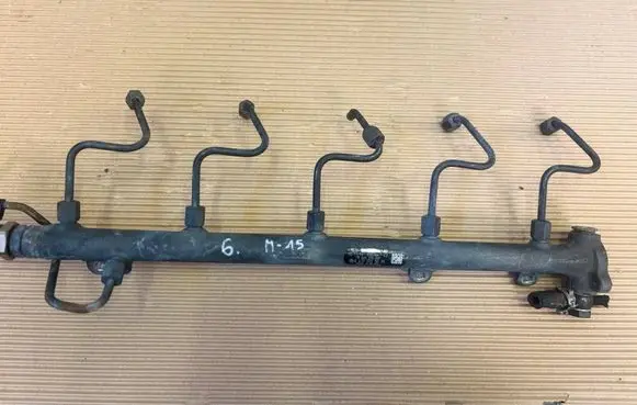 Fuel main line pipe