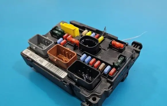 Citroen DS3 Central body control module 9667199680 IMPRK1562641