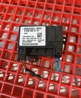 Mercedes-Benz E W212 Fuel injection pump control unit/module A0009003101 130343548119E A0009014000