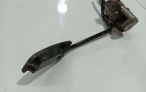 Honda FR-V Accelerator throttle pedal