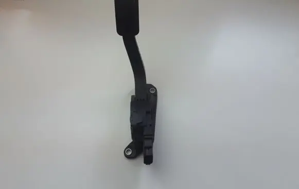 Ford Fiesta Accelerator throttle pedal 8V219F836AB