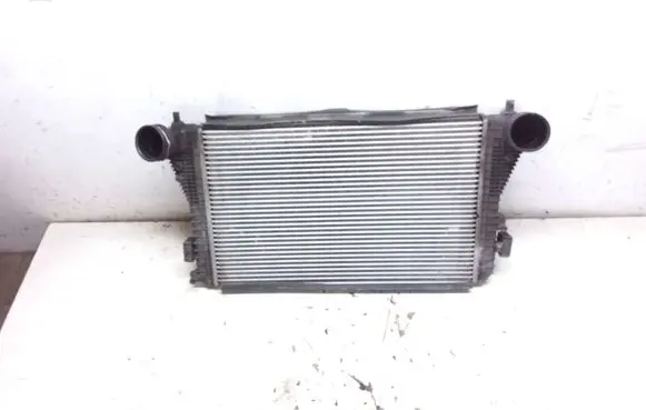 Volkswagen Touran I Intercooler radiator 1K0145803