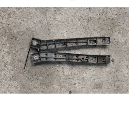 Renault Clio V Radiator mount bracket 