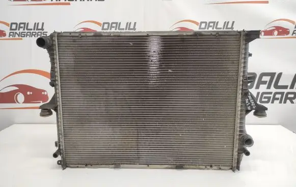 Volkswagen Touareg I Coolant radiator 7L6121253