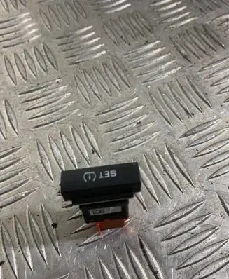 Skoda Octavia Mk2 (1Z) TPMS reset button 1Z0927127C