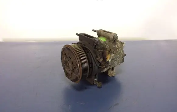Volvo S40, V40 Air conditioning (A/C) compressor (pump) 30899721