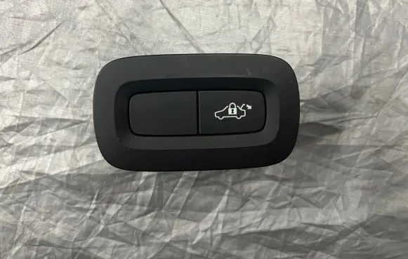 Volvo S60 Tailgate/boot open switch button 31427331