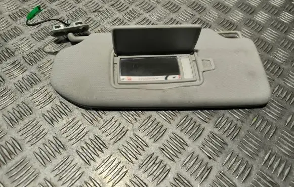 Sun visor