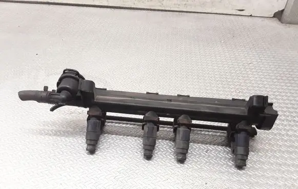 Volkswagen New Beetle Fuel injectors set 06A906031C