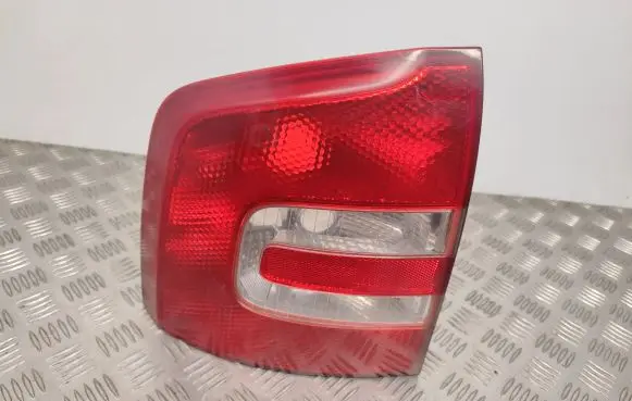 Skoda Octavia Mk2 (1Z) Rear/tail lights 1Z9945095