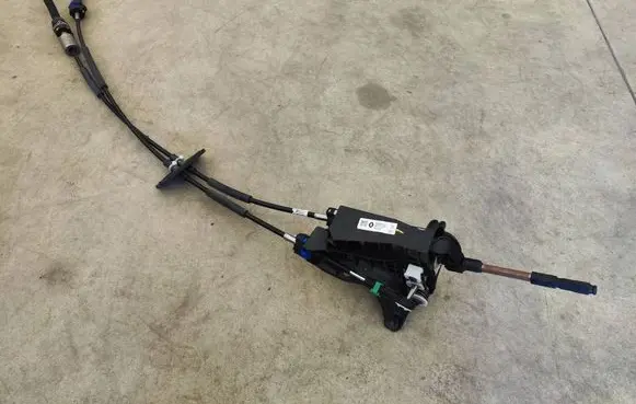 Renault Trafic III (X82) Gear shift cable linkage 344133490R 111193828