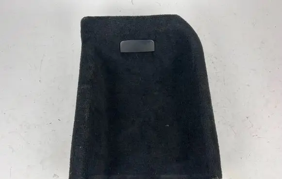 Trunk/boot lower side trim panel