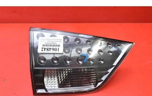 Mitsubishi Outlander Rear/tail lights 1146356L