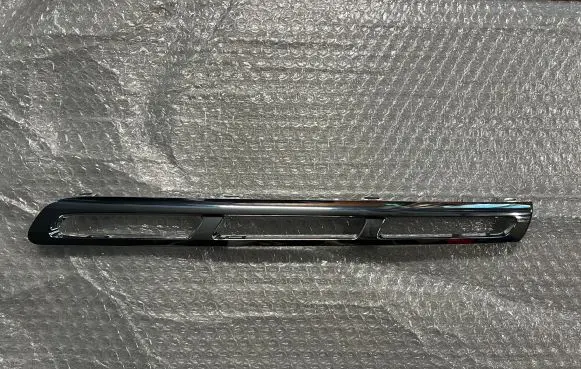 Mercedes-Benz GLS X166 Front bumper upper radiator grill A166888178564